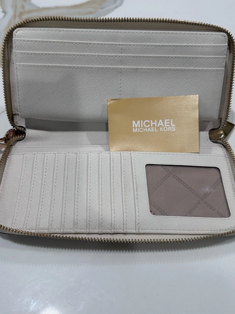 Michael Kors Jet Set Signature Zip Around Wallet - Pale Pink/Beige